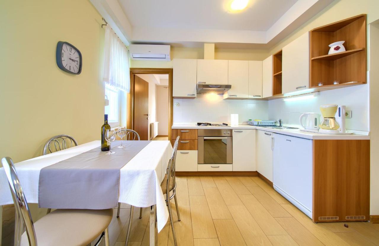 Apartments Jele مالينسكا المظهر الخارجي الصورة